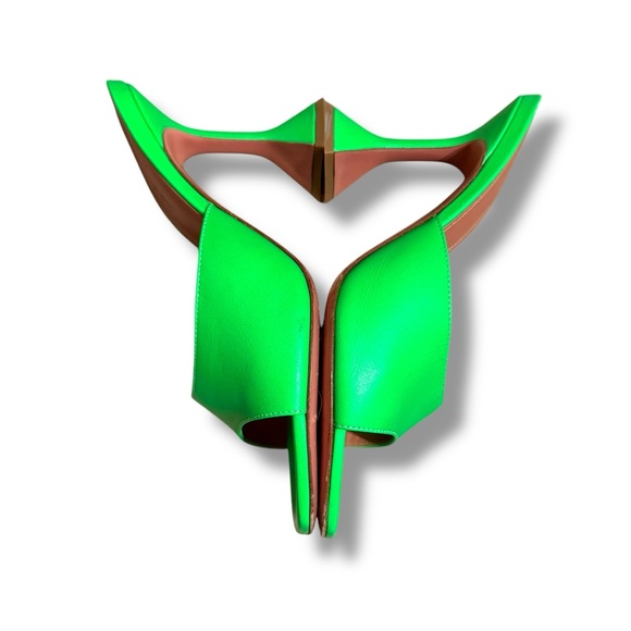 Amina Muaddi Lupita Bright Green Slipper Mule Heels Sz 37 EU 7 US Made in Italy - Picture 3 of 11